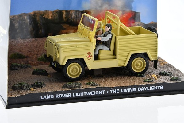 Rover Land Lightweight The Living Daylights Bond 007 1/43 Universal Hobbies-image
