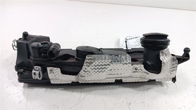 Cubierta de válvula de culata de motor Volkswagen Golf 2010 2011 2012 2013 2014 Foto 4 de 4