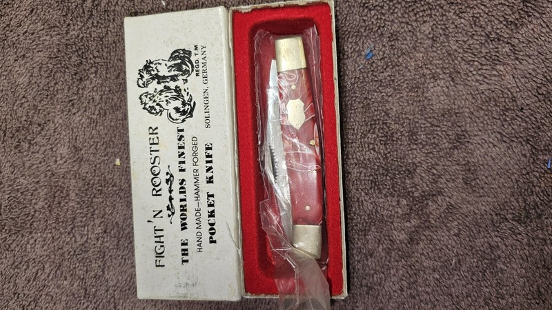 FIGHT`N ROOSTER 3 BLADE  STOCKMAN RED Handles