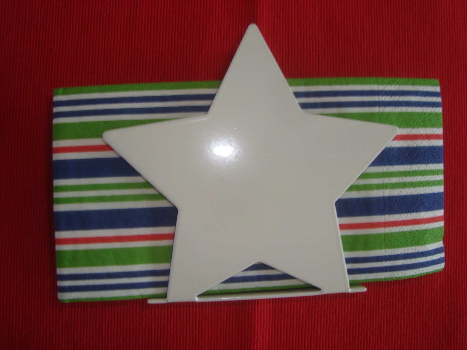 IKEA Napkins Holders Ikea Napkin Holder Gold White Star Red Heart Black