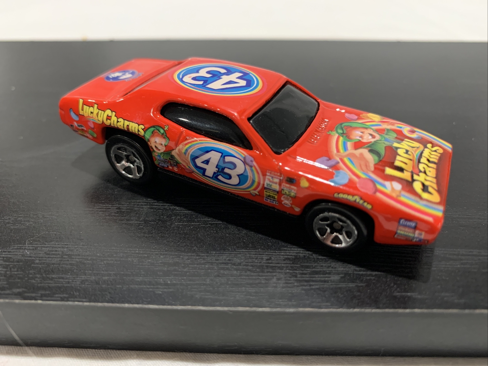 Vintage Richard Petty Salute 43 Lucky Charms Hot Wheels ‘71 Plymouth