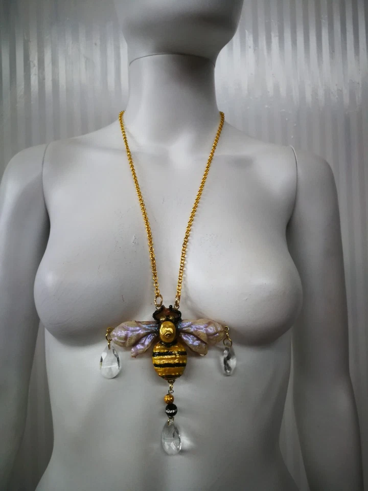 jewelry design pop art necklace pendant amulet jewel insect bee nest hexagonal - Image 2 of 4