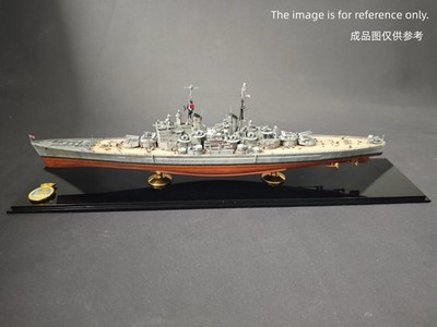 Triumph TM70013WL 1/700 HMS BATTLESHIP VANGUARD Model Kit