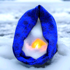 New Womens Infinity Scarf Royal Blue with Black Pattern 8w x 40 long  0102