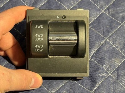 2008-2012 Jeep Liberty OEM 2WD 4WD Lock / Low Control Switch 04602801AC