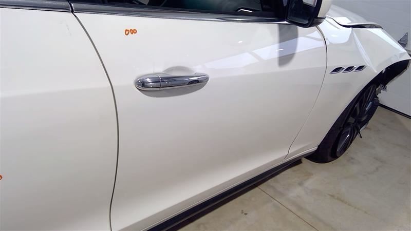 2014 Maserati Ghibli right PASSENGER FRONT DOOR ASSEMBLY White 105948