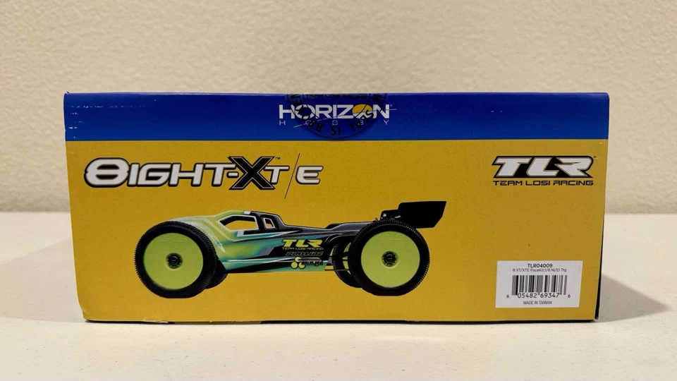 Team Losi Racing 1/8 8IGHT-XT/XTE 4WD Nitro/Electric Truggy Race Kit TLR04009 - Image 3 of 4