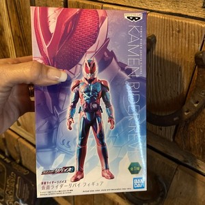 Banpresto 193804 - Figura Di Kamen Rider Hero's Brave, 15 Cm, Statuetta Da Collezione