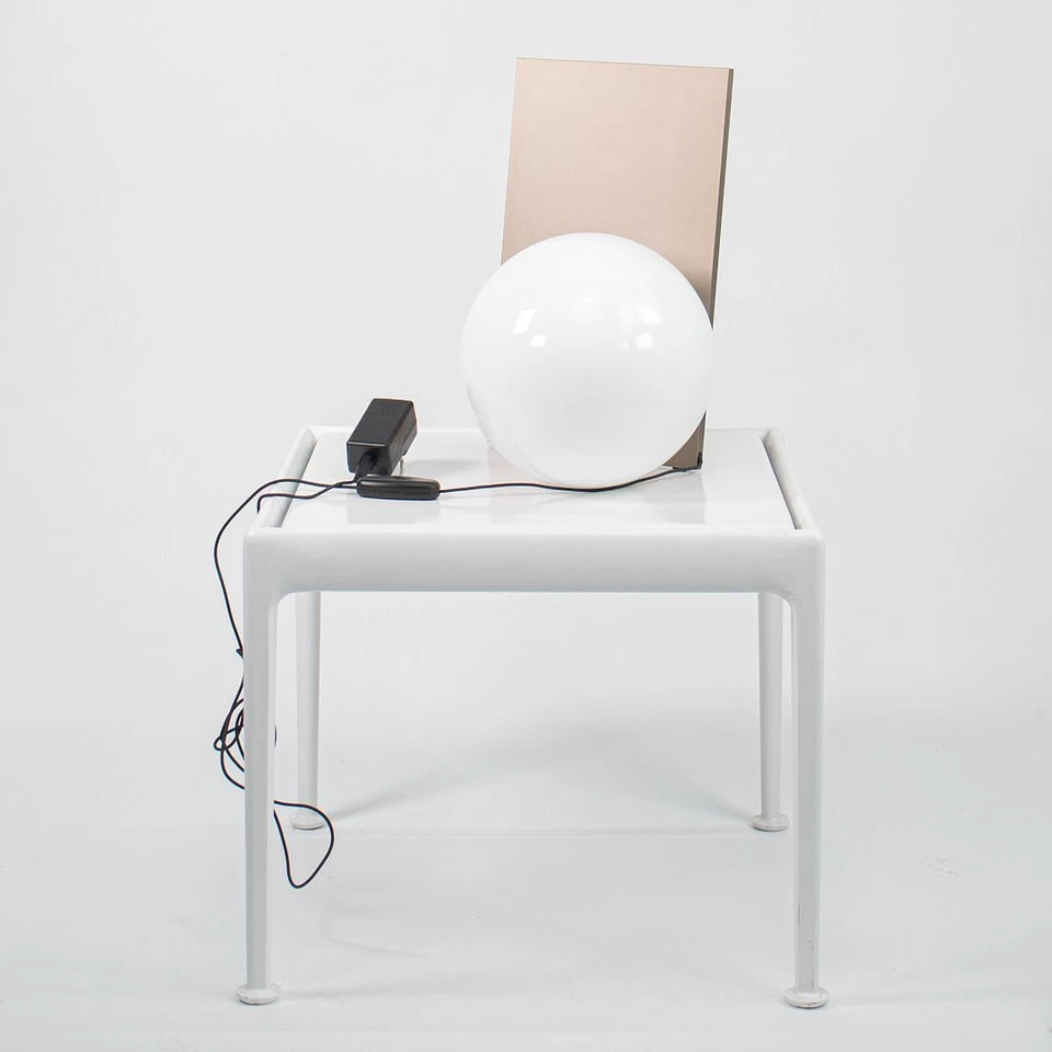 Abajur de mesa 2021 Extra T por Michael Anastassiades para fios em bronze e vidro - Imagem 3 de 4