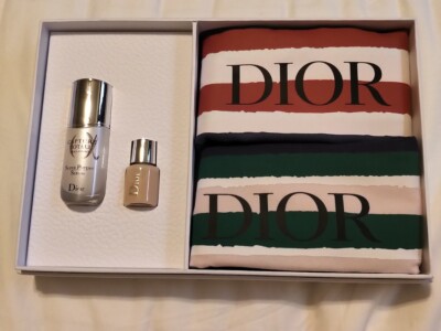 DIOR VIP GIFT TRAVEL SET CAPTURE TOTALE SERUM BACKSTAGE PRIMER + 2 POUCHES BAGS