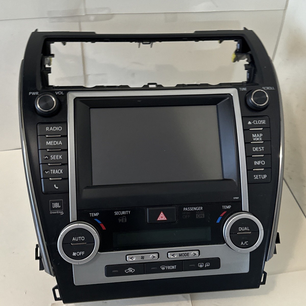 TOYOTA 86100-60660 ブラックディスプレイ 2012 TOYOTA CAMRY TOUCH SCREEN NAVIGATION JBL HD RADIO OEM 86100
