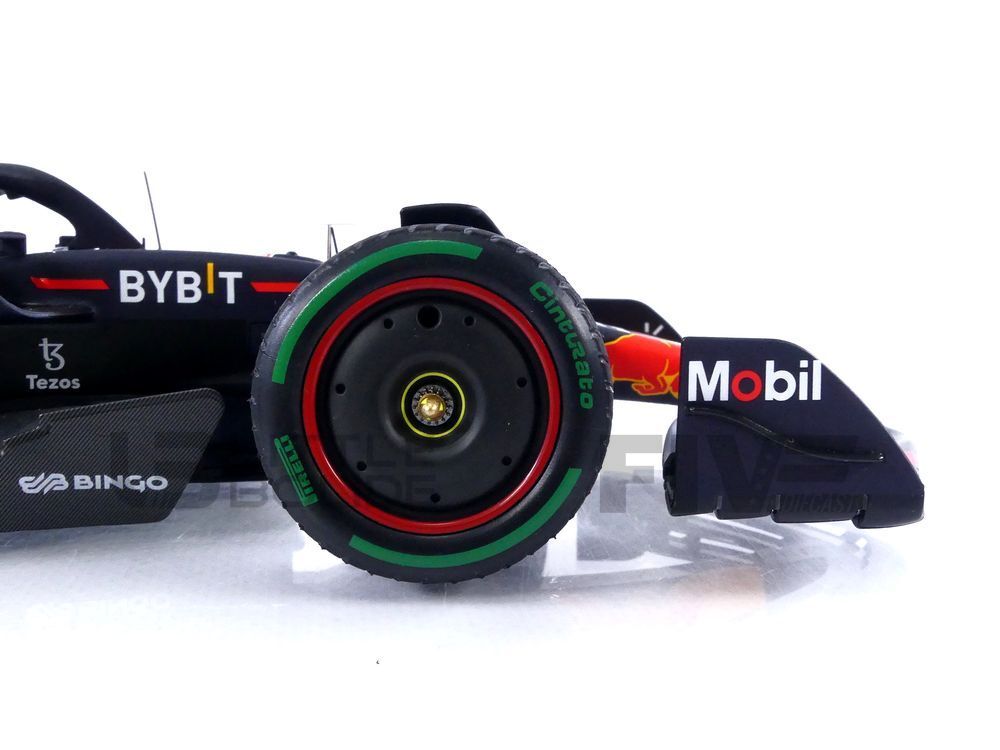 Red Bull Honda F1 RB18 1 18 Max Verstappen Japan GP 2022 Red Bull Honda F1 RB18 1 18 Max Verstappen Japan GP 2022