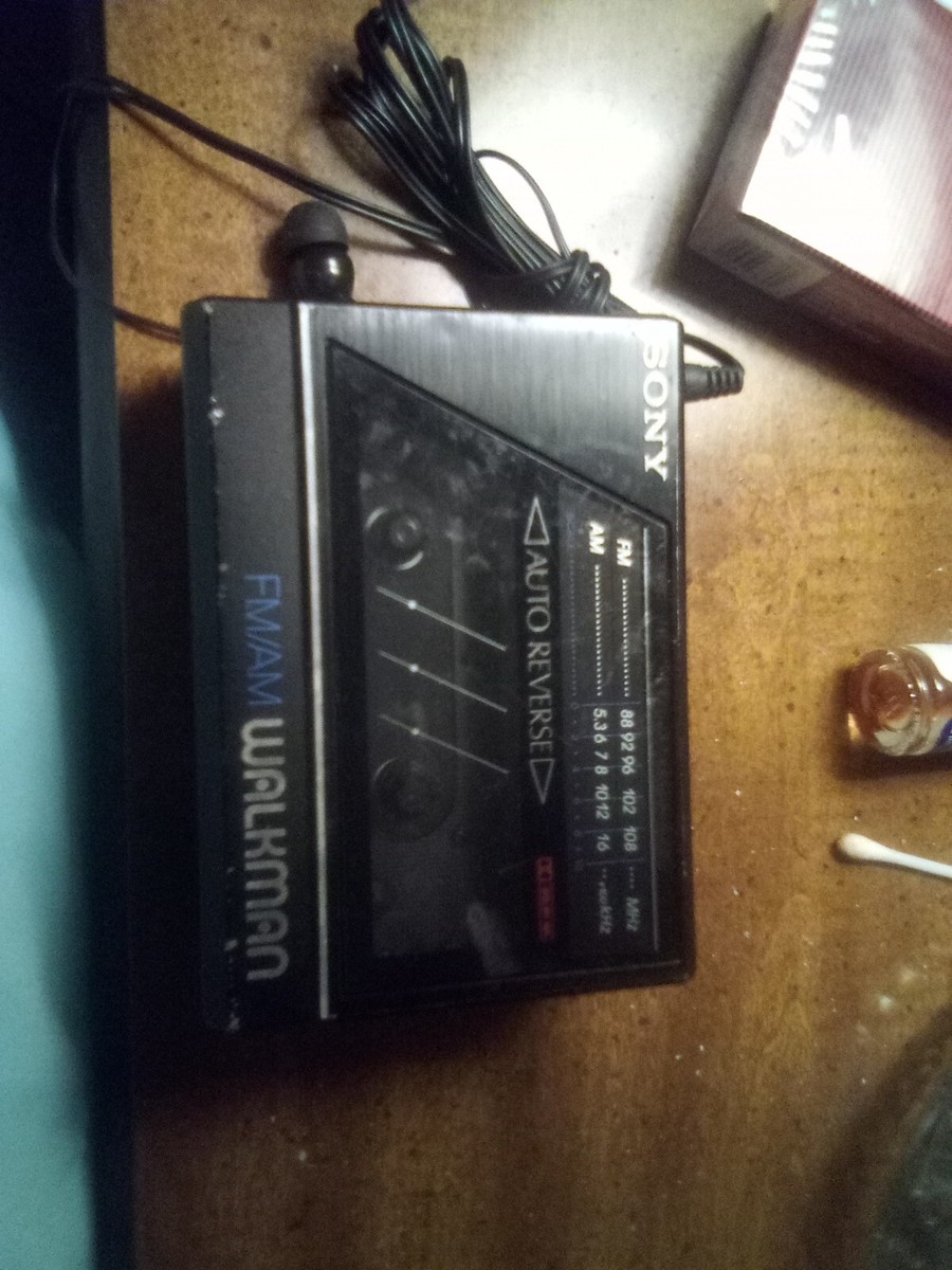 Vintage Sony Walkman WM-F77 Stereo Cassette Player FM/AM Radio