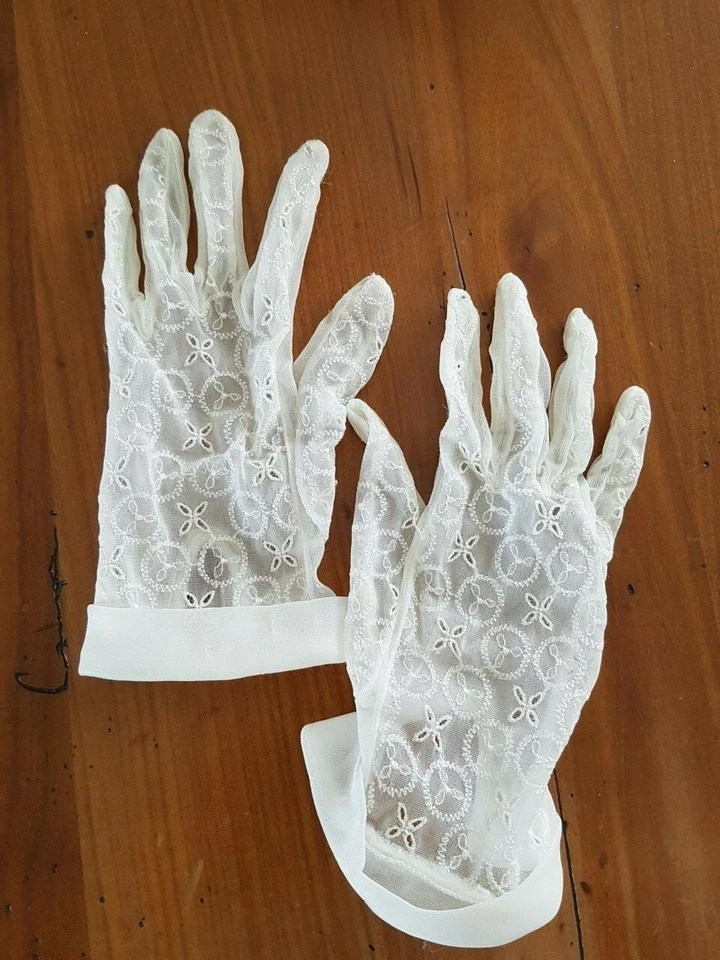 2 paires gants enfant tricot et dentelle vintage années 1960 - mariage - Photo 3/4
