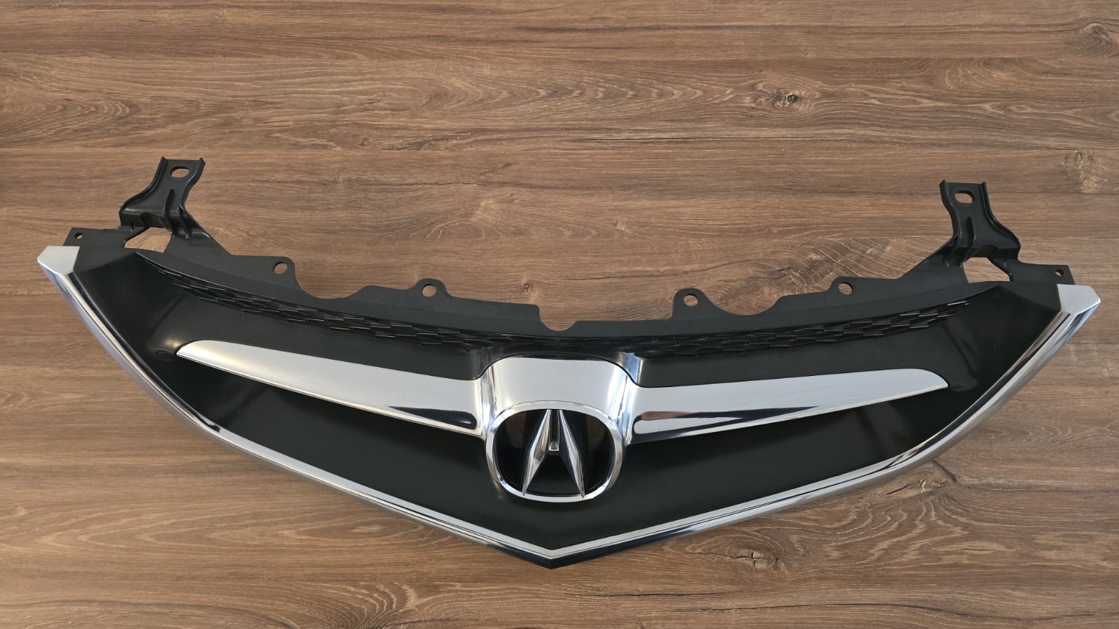 Grille Avant Acura TL 2004 pour Remplacer une Calandre Abîmée