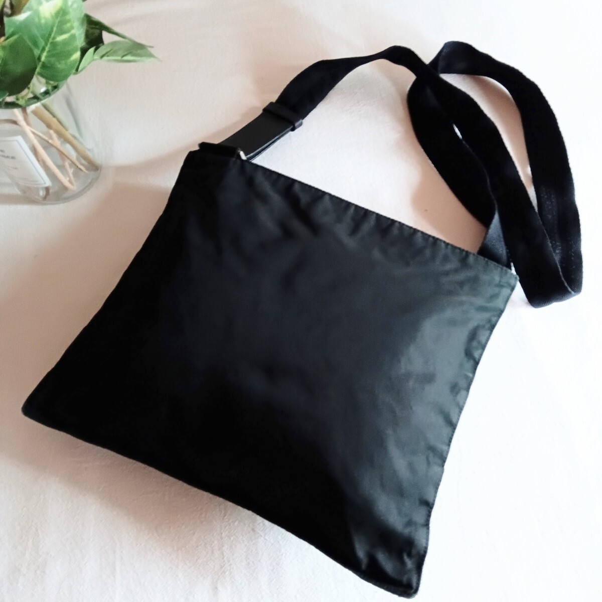 Prada Nylon Shoulder Bag Pouch Black Vintage Authentic thumbnail 3