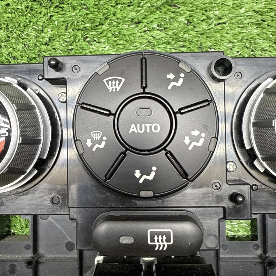 2006 Suzuki Grand Vitara Front Dash Heater AC Temperature Control 3951065J21CZJ - Image 3 of 4