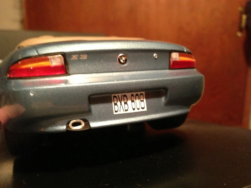 Наклейка на номерной знак James Bond 007 Goldeneye BMW Z3 (ТОЛЬКО) UT Minichamps 1:18  - Изображение 4 из 4