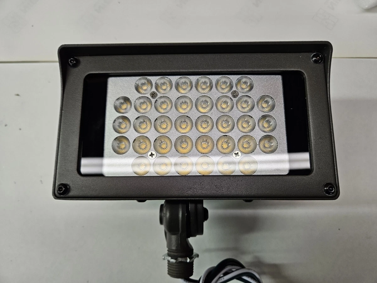 Maxlite flood lights deals