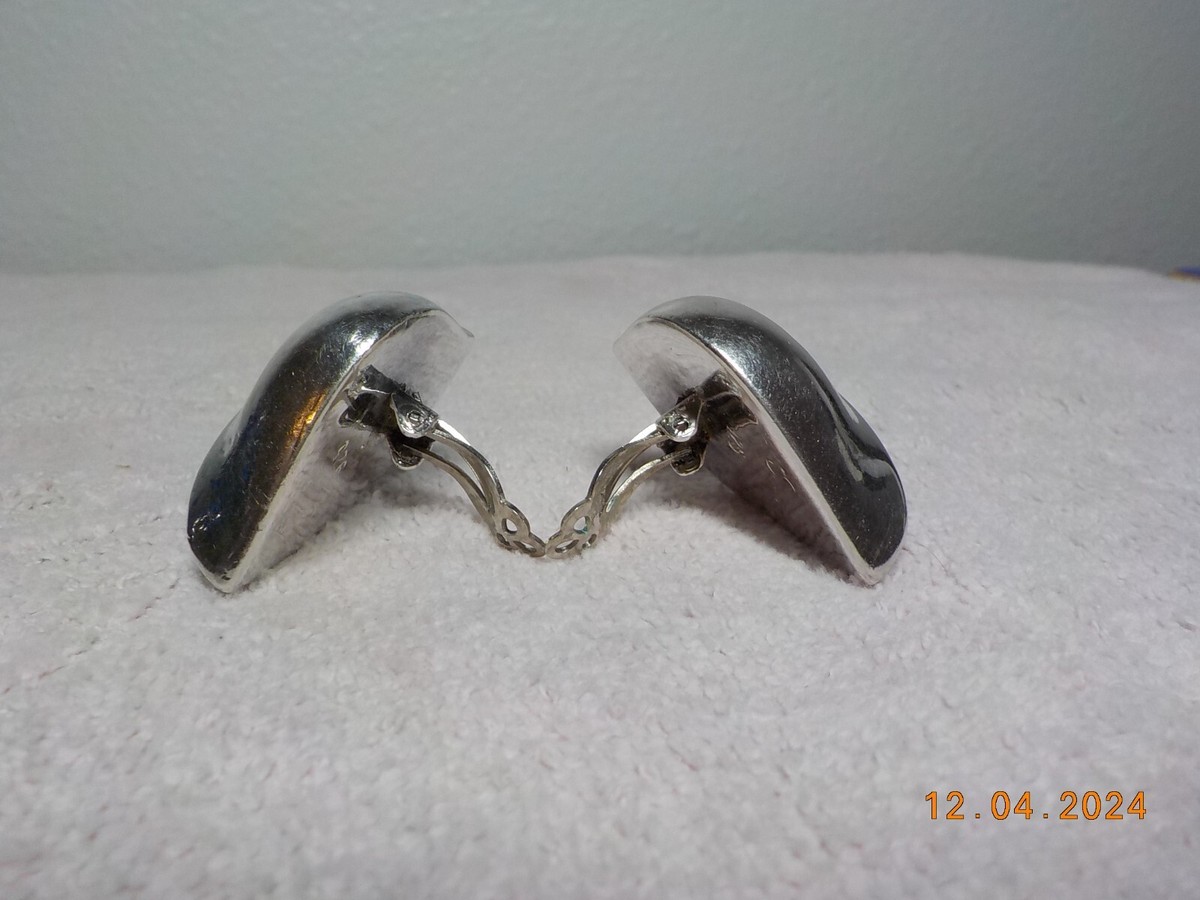 VINTAGE SIMON SEBBAG STERLING SILVER PUFFY LEAF CLIP ON
