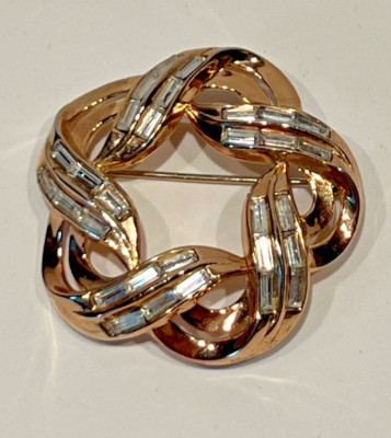 Vintage 1950's Signed TRIFARI Pat Pend Baguette Rhinestone Swirl Pin Brooch