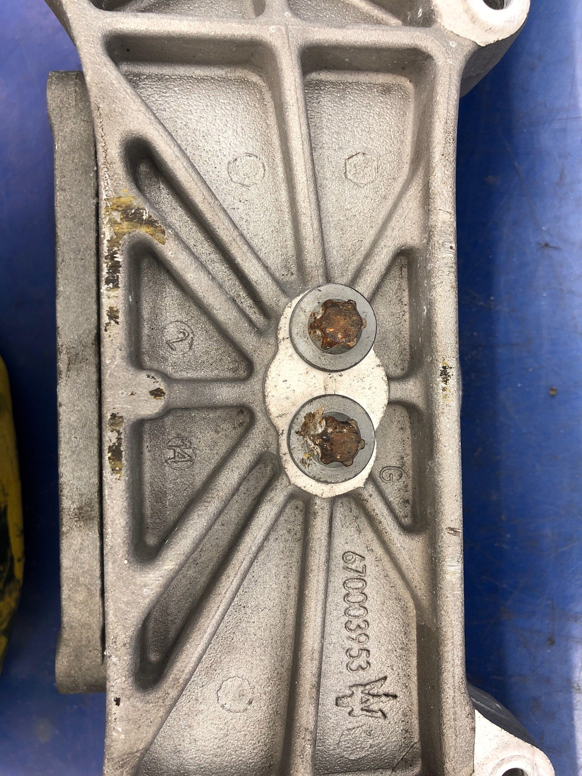 2014 - 2019 MASERATI GHIBLI OEM AUTOMATIC TRANSMISSION CROSSMEMBER 670003953