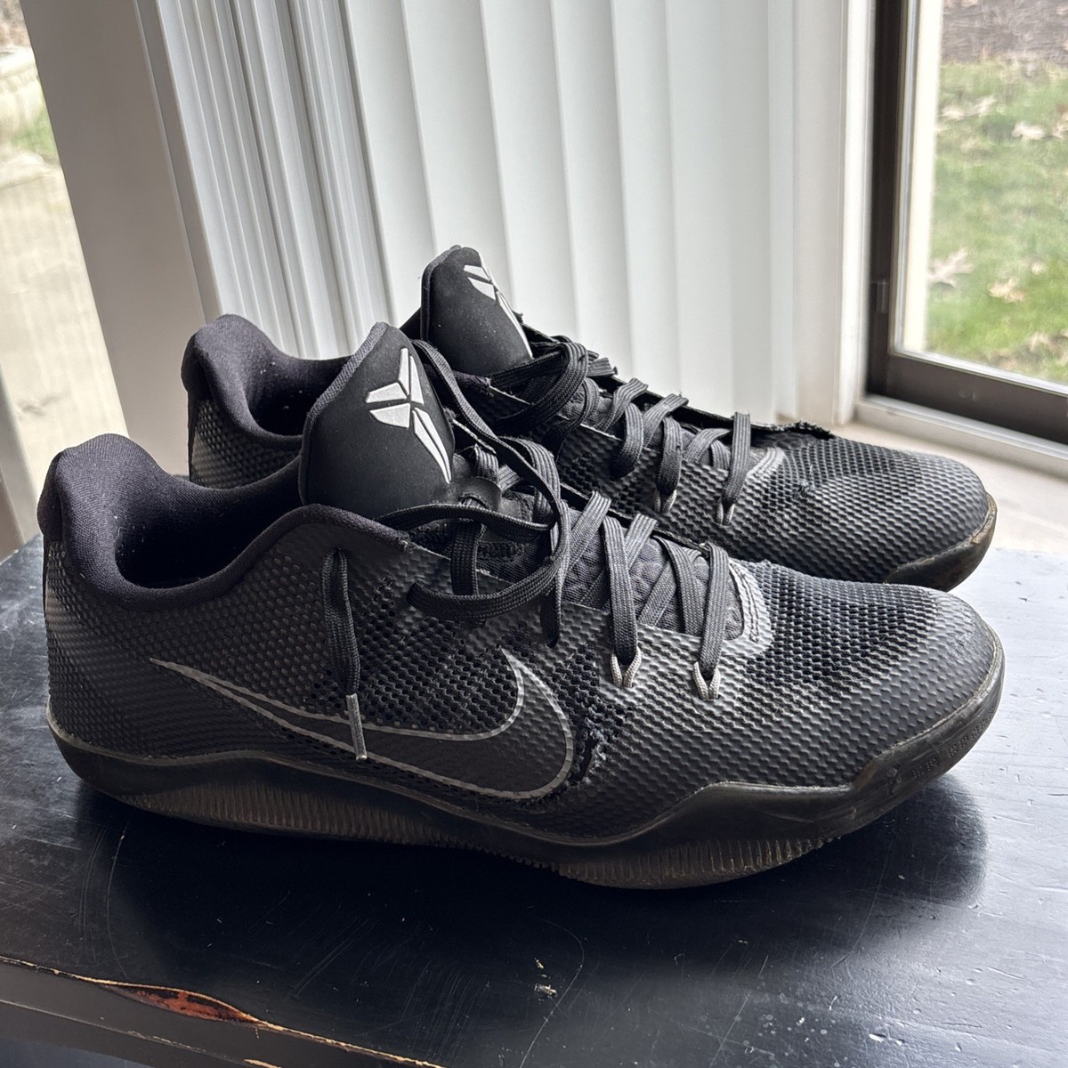 DAMAGED Nike Kobe XI 11 Triple Black Dark Knight 836183-001 Mens