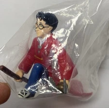 Harry Potter Cake Topper Quidditch Riding on Broom Golden Snitch Flying Decopa