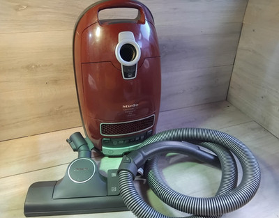 Miele Complete C3 Cat & Dog Flex Staubsauger - Rot getestet & funktionsfähig ohne Stange