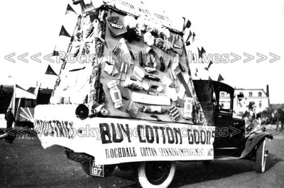 nyy-87 Cotton Spinning Improvement Society Float, Rochdale, Lancashire. Foto