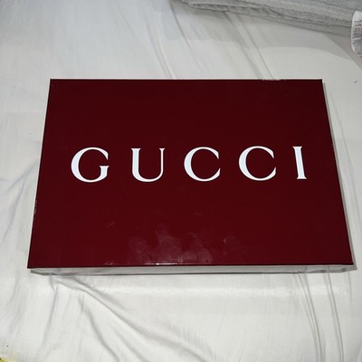 Authentische Gucci Burgunderrot Geschenkbox - Große Größe - 37x25,5x13,5cm