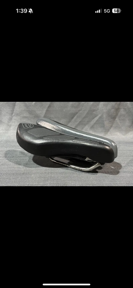 Sillín Bisaddle Bonneville Distance SRT 2.0 7x7 Rieles Ti con Reemplazos de Superficie Foto 3 de 4