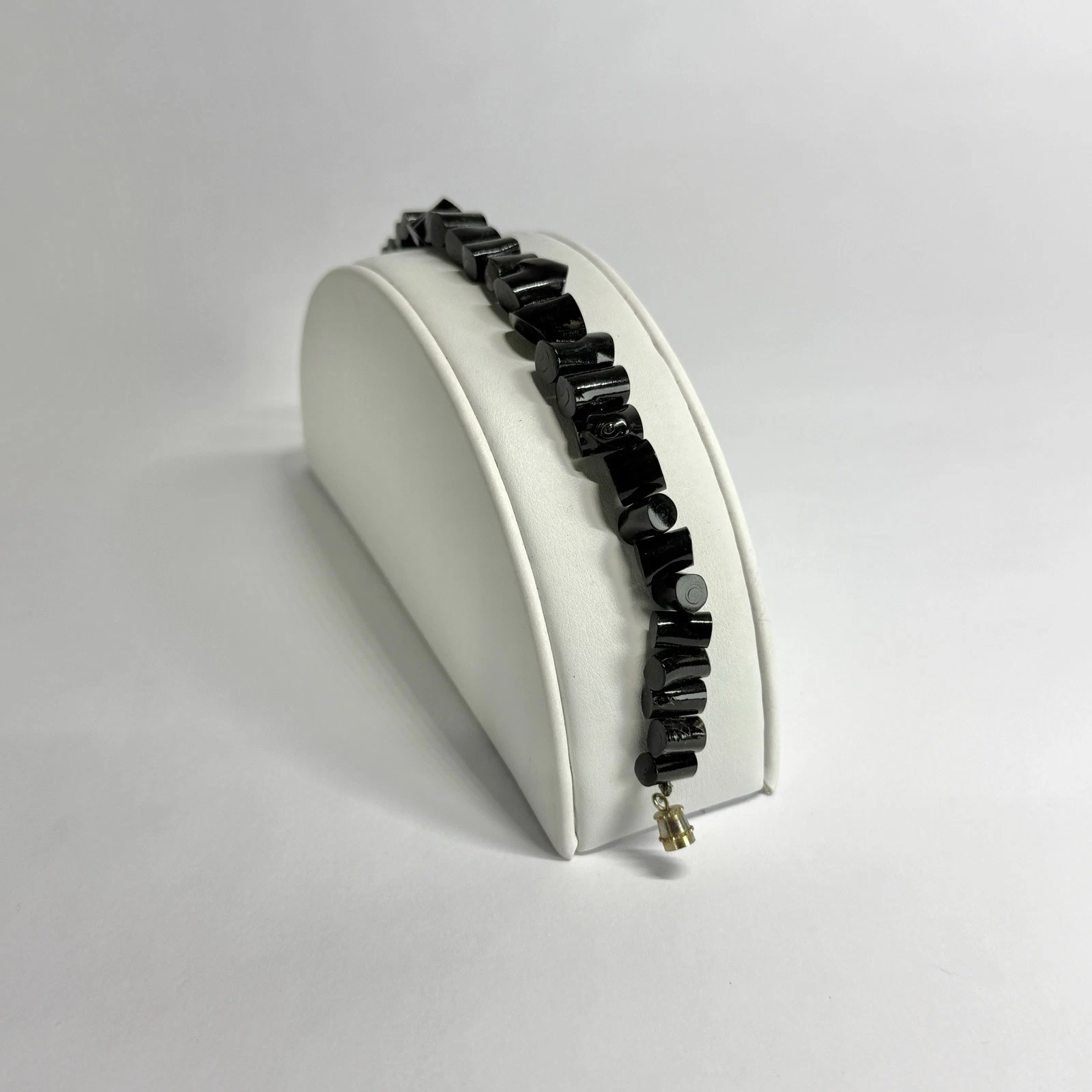 Elegant Black Coral Beads Silver Tone Vintage Bracelet Jewelry Br257