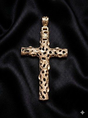 Atemberaubendes 14 K Gold Filagree Kruzifix