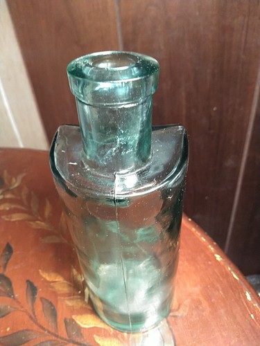 Vintage MCM 8" Tall Gao Mi Wavy Green Glass Vase Bottle - One Only Stamped # 8 - Picture 2 of 7