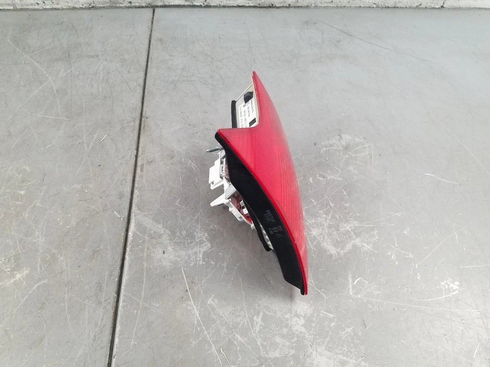 Luz trasera interior pasajero derecho Audi S4 B7 Avant 2006 #2021 J3 Foto 2 de 4