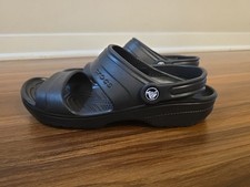 NEW CROCS Unisex Men  s Size 9/Women  s Size 11 Classic Sandals - BLACK NWOT