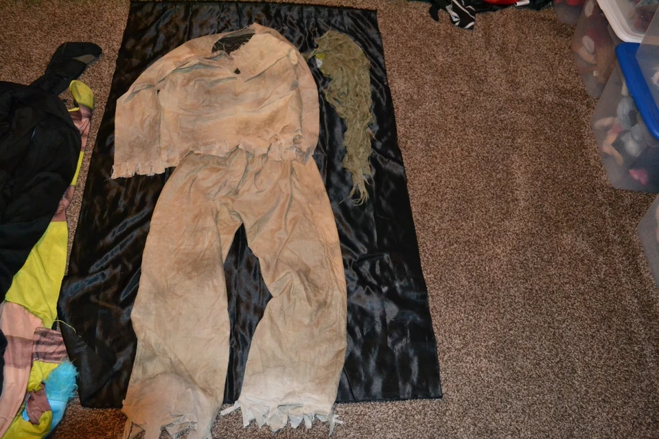 Espeluznante Zombi con Máscara Conjunto Completo Disfraz de Halloween Se Ajusta a Niños Talla 14-15-16 Foto 2 de 2