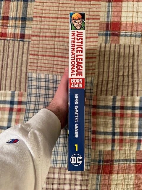 Justice League International: Born Again (DC Comics TPB) Foto 2 de 4