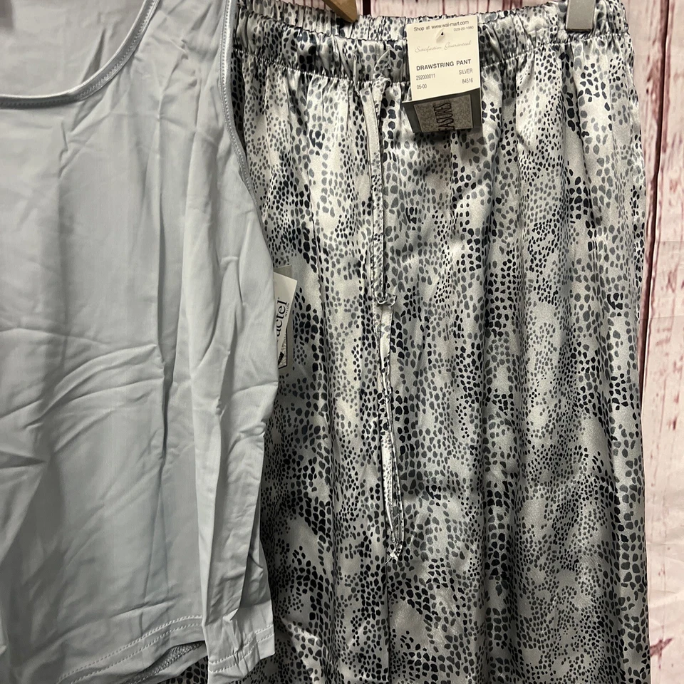 VTG NWT 90's Secret Treasures Set 2 Pcs Tank Top Sz. M Silky Pants Sz S NWT - Image 2 of 4