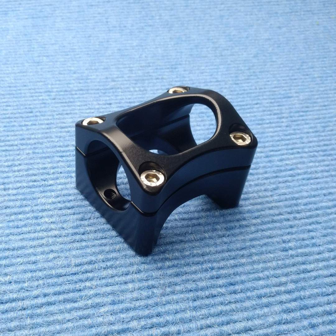 Dr-Zocchi Marzocchi NEW STEM DM SHORT 31,8mm Shiver DC, Monster's