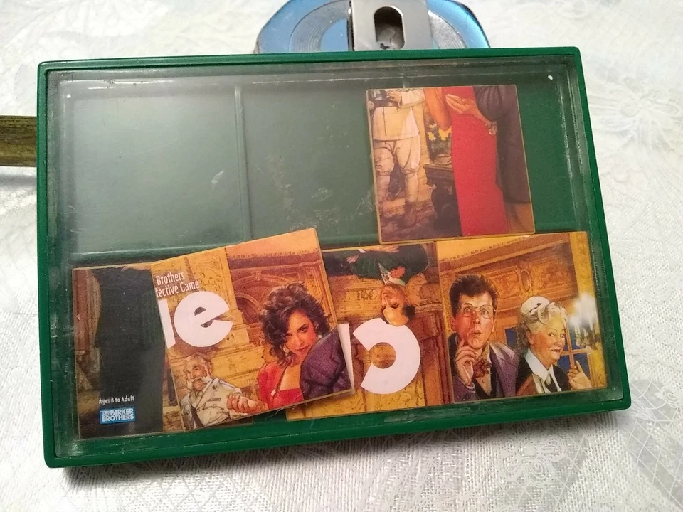 1999 Hasbro Clue Slot Challenge Game 6 Tiles Vintage Quiet Fun - Image 2 of 4