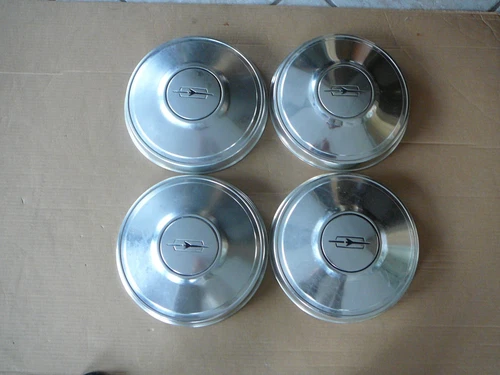 1975-1981 OLDS CUTLASS ALUMINUM POVERTY HUB CAPS COMPLETE SET OF 4 NO RESERVE