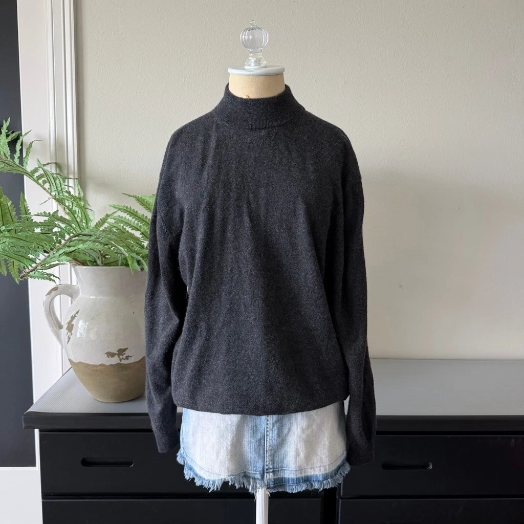 Pronto Uomo Charcoal Grey 100% Merino Wool Crewneck Sweater Women’s Size Large