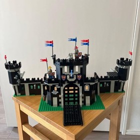 LEGO 6085 Black Monarch's Castle Black Knights 1988 Missing without Box