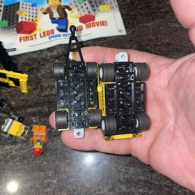 LEGO Airport Woorkers Clean Condition and Instructions 3182