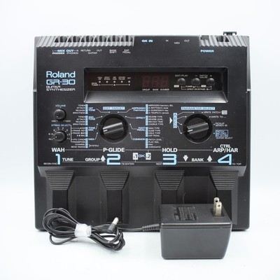 Roland GR-30 Gitarren-Synthesizer mit Netzteil Gitarren-Effektpedal AK93946