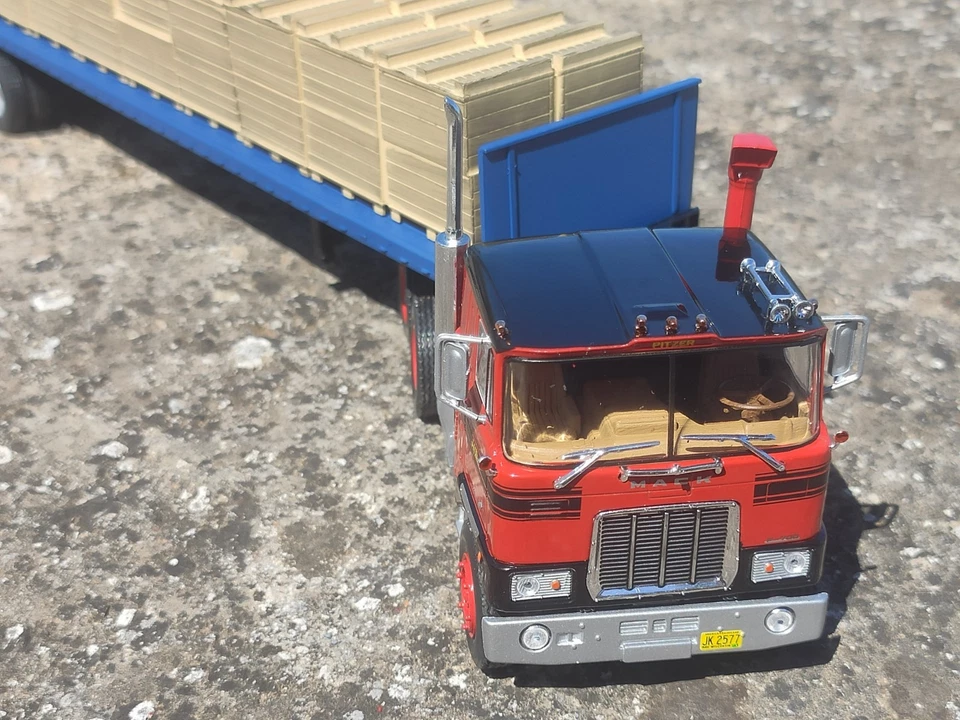 U.S Mack Serie F 1973 1:43 Camion Americano Truck Tir Altaya Semirimorchio - Immagine 4 di 4