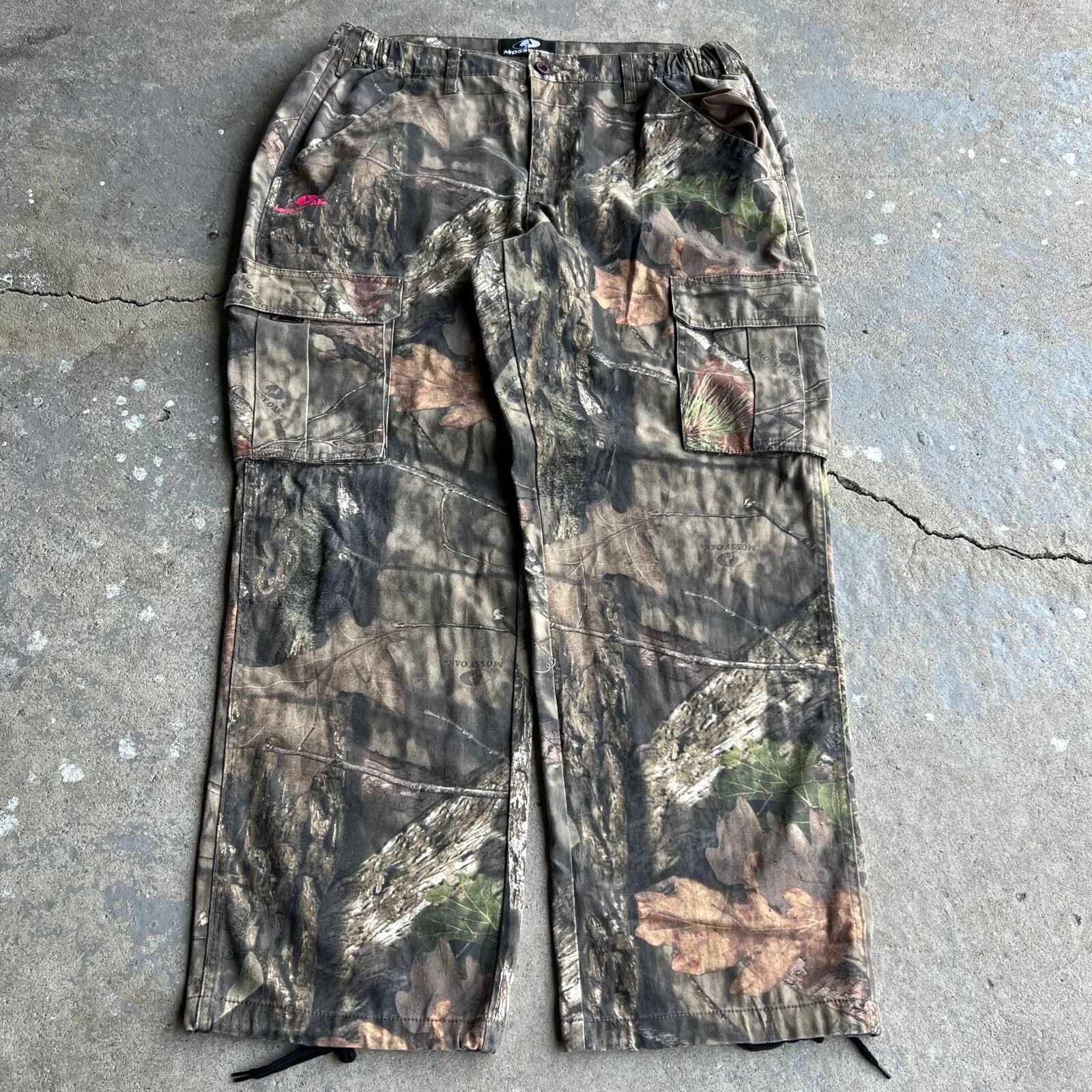 Vintage Y2K Mossy Oak Camo Hunting Pants for Women Workwear