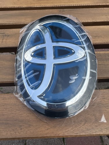 🔥 2016 - 2022 Toyota Prius Front Grille Emblem Logo Radar 53141-42021 - Picture 2 of 7
